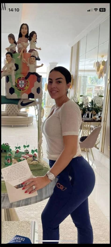 georgina rodriguez ass|fat ass mommy : r/GeorginaRodriguezN1